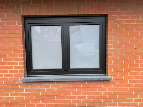 Pose de châssis PVC, bois, aluminium — IMG_3761