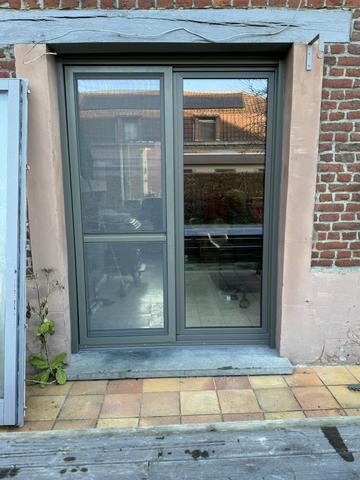 Pose de châssis PVC, bois, aluminium — IMG_4429